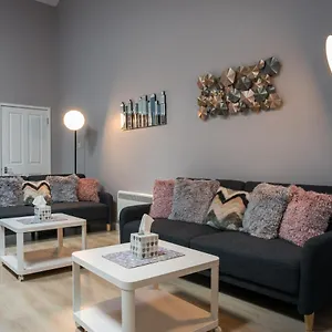 Apartment Auburn Willow Luxury, Cheltenham