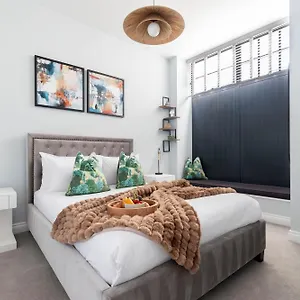 Apartment Elliot Oliver - Stylish 2 Bedroom Town Centre, Cheltenham