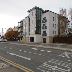 Luxury Apartment Cheltenham